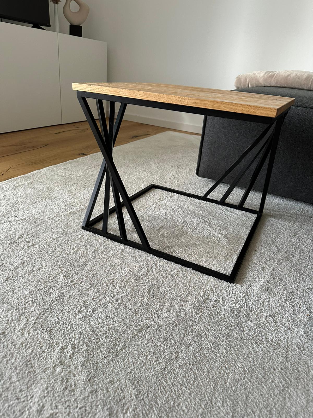 Couchtisch 01, Gestell verdreht